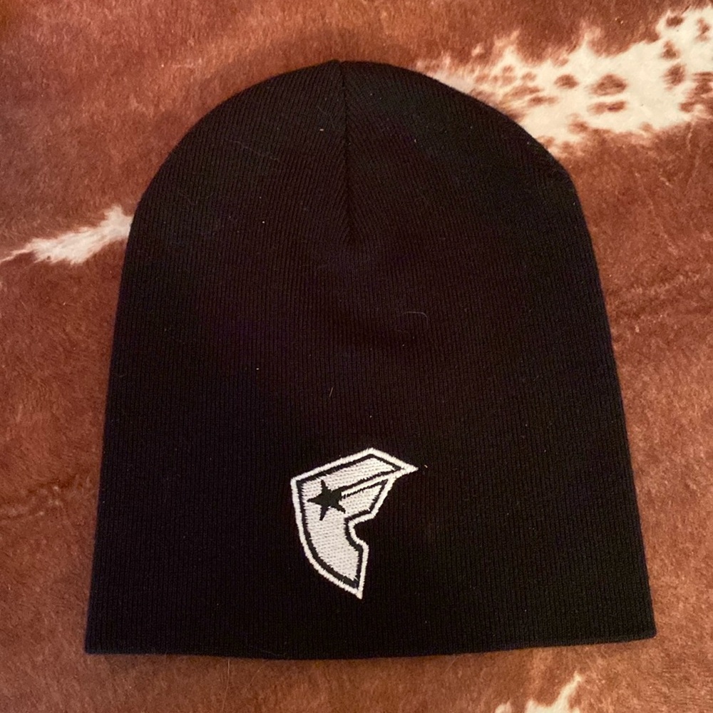 Famous beenie